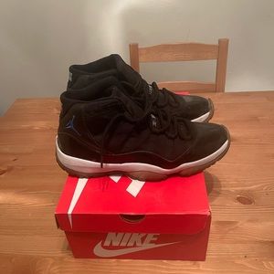 Retro Air Jordan 11 (Space Jam 2009)